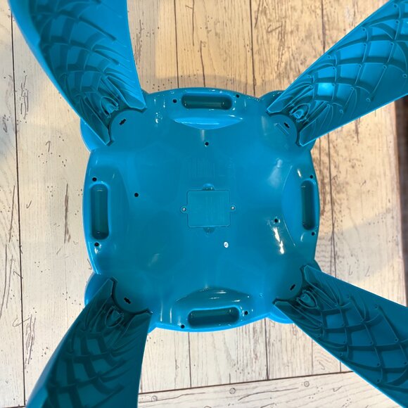 LeapFrog Learn and Groove Musical Table - Picture 12 of 12